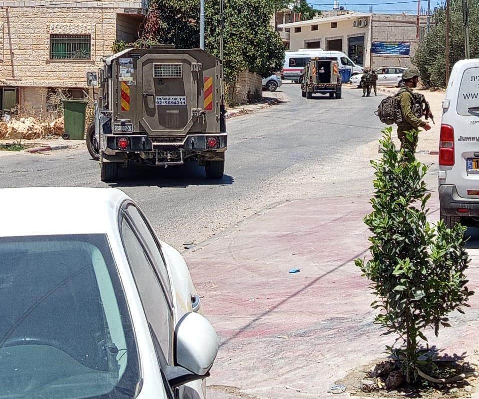 جانب من الاقتحام (تصوير: محمد أبو زيد "وفا")